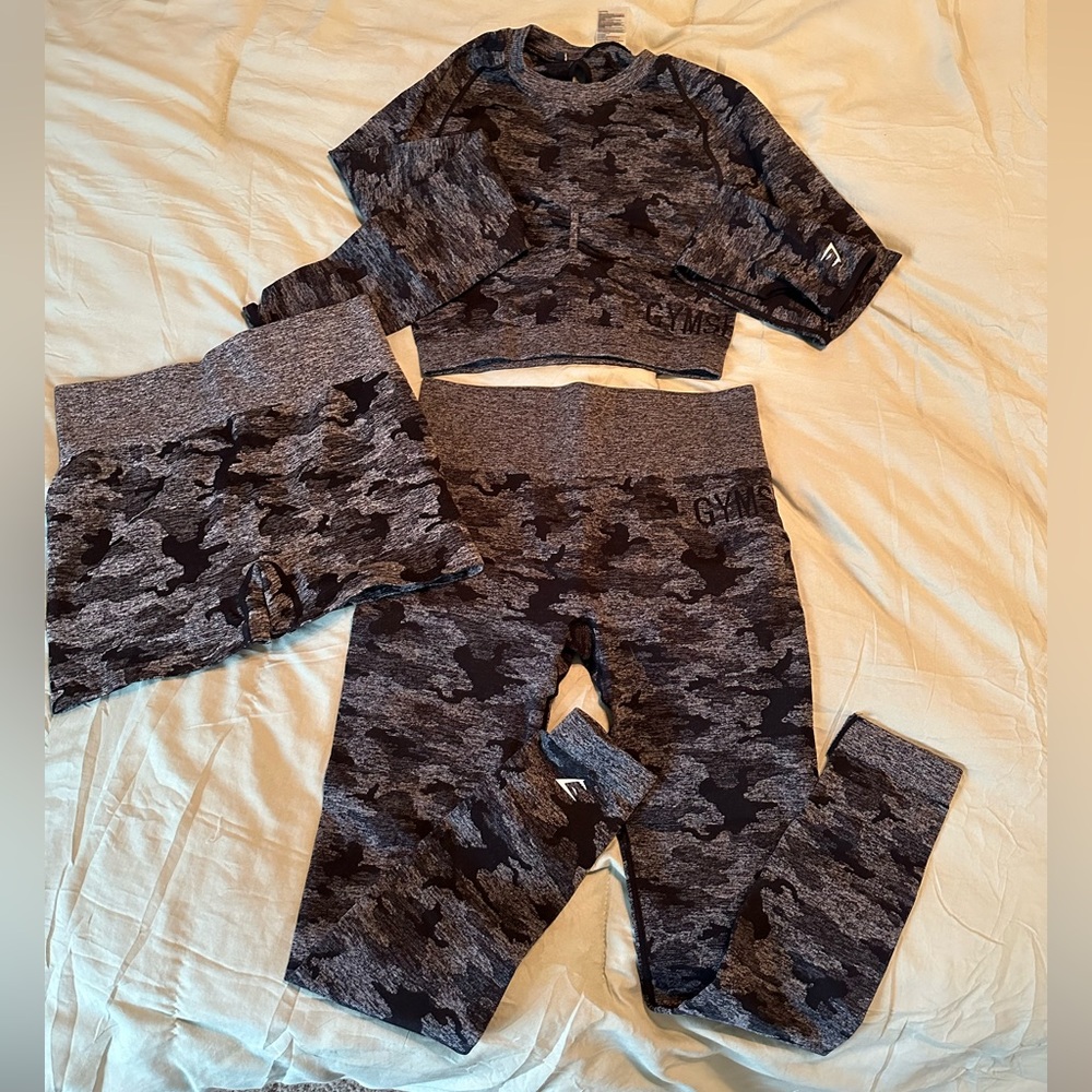 Gymshark black camo set